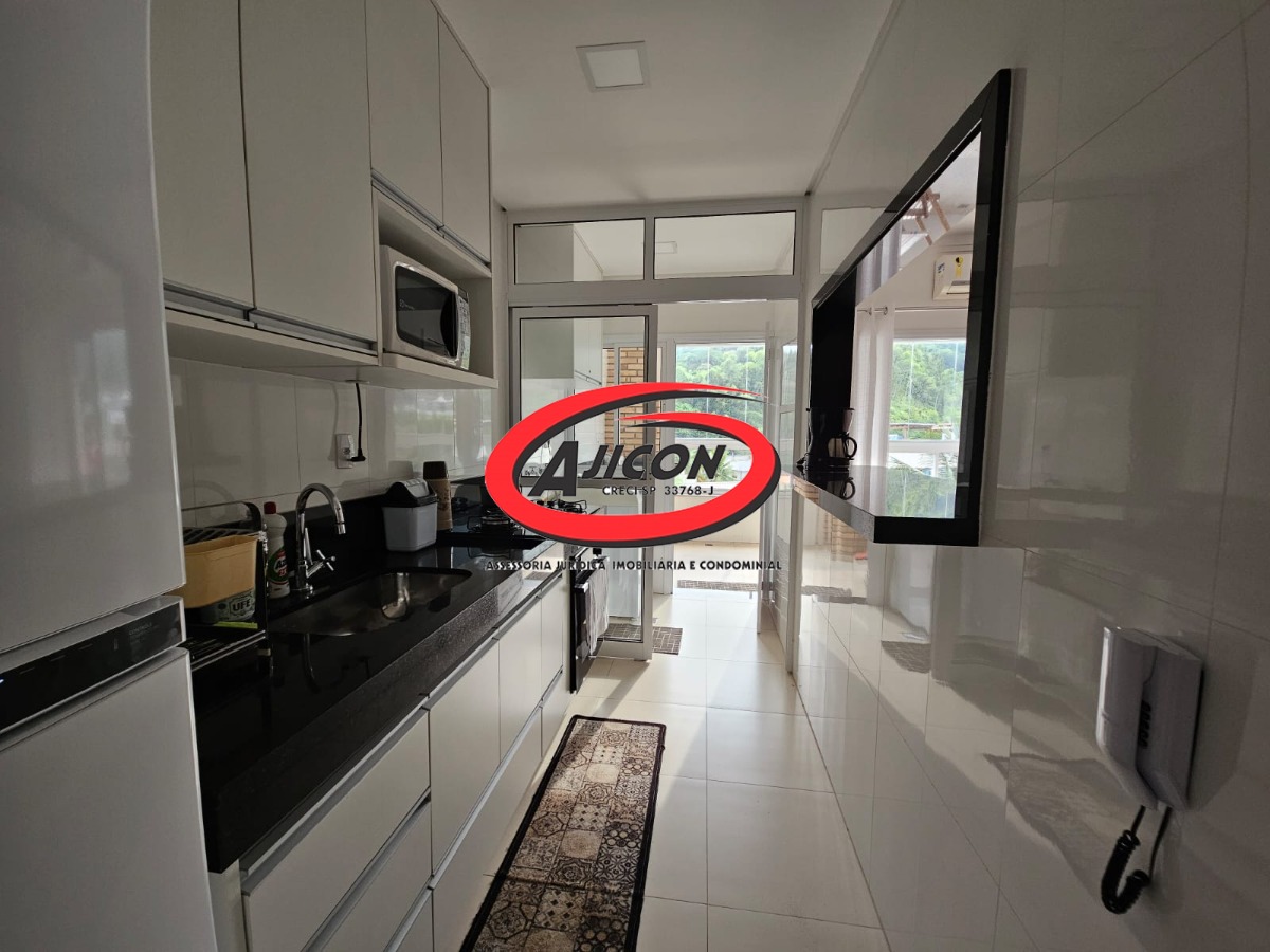 Apartamento Mobiliado com Sacada Gourmet na Praia das Toninhas, em Ubatuba/SP