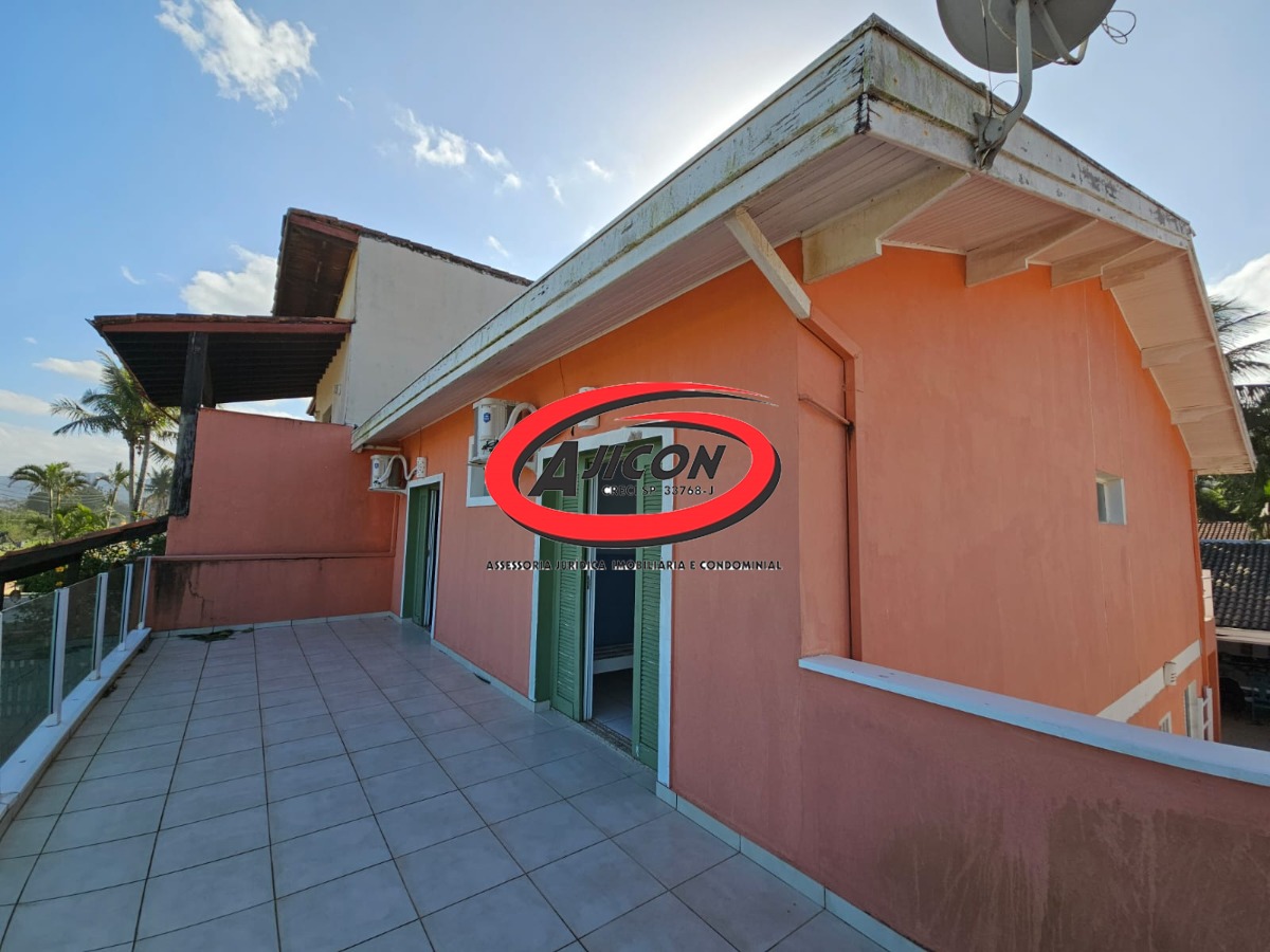 Casa Pé na Areia com 05 Suítes + Edícula e Área Gourmet no Bairro Lagoinha, em Ubatuba/SP