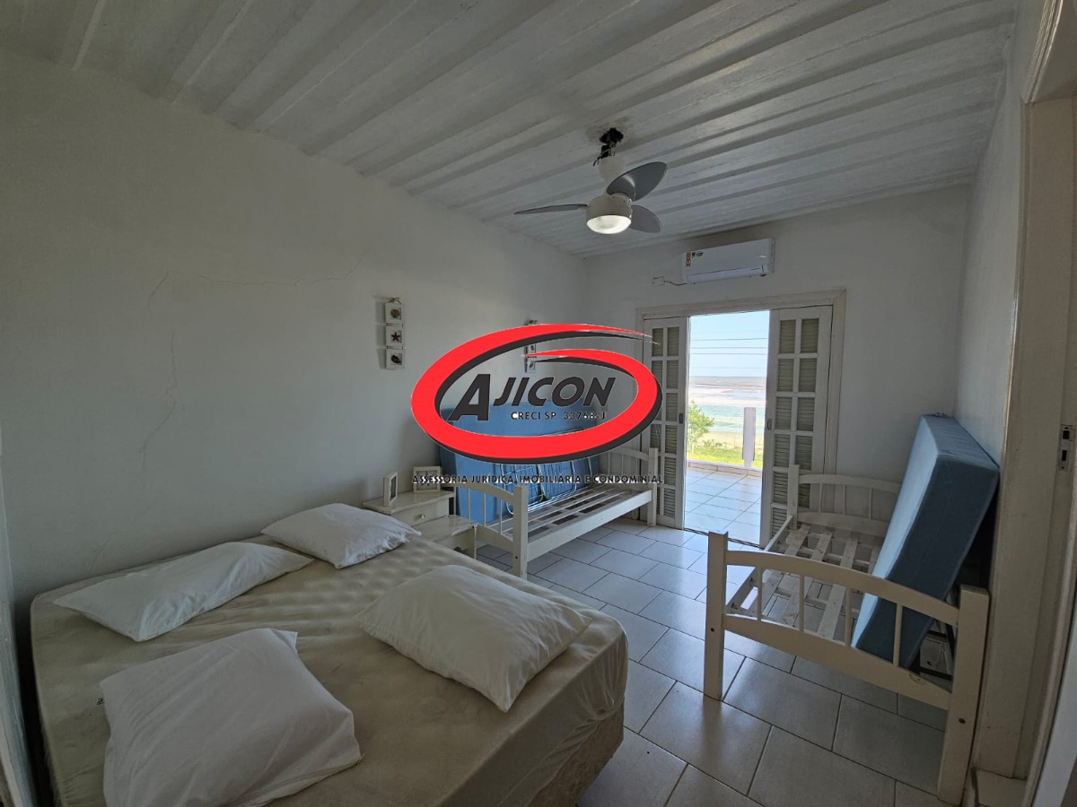 Casa Pé na Areia com 05 Suítes + Edícula e Área Gourmet no Bairro Lagoinha, em Ubatuba/SP
