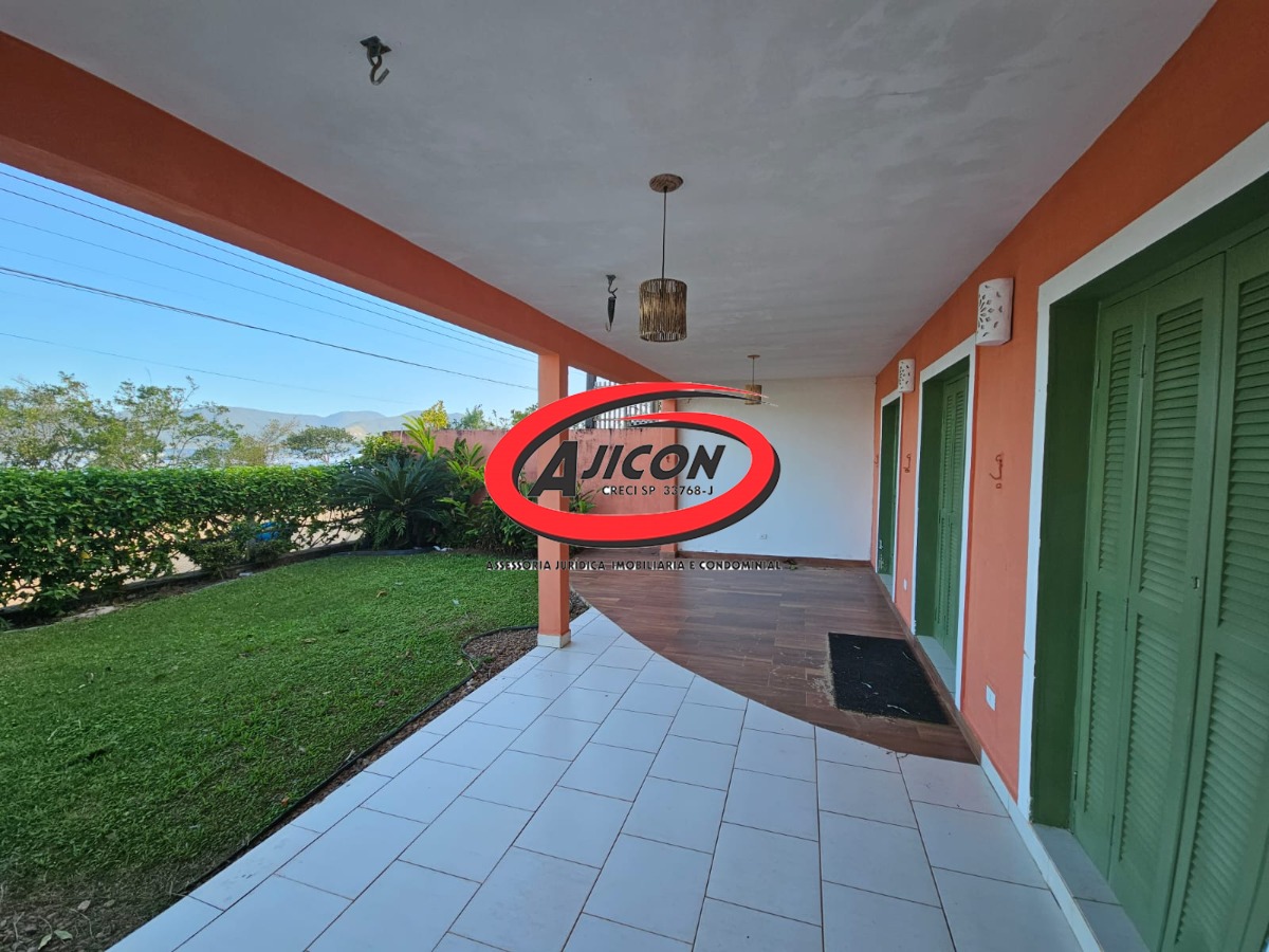 Casa Pé na Areia com 05 Suítes + Edícula e Área Gourmet no Bairro Lagoinha, em Ubatuba/SP