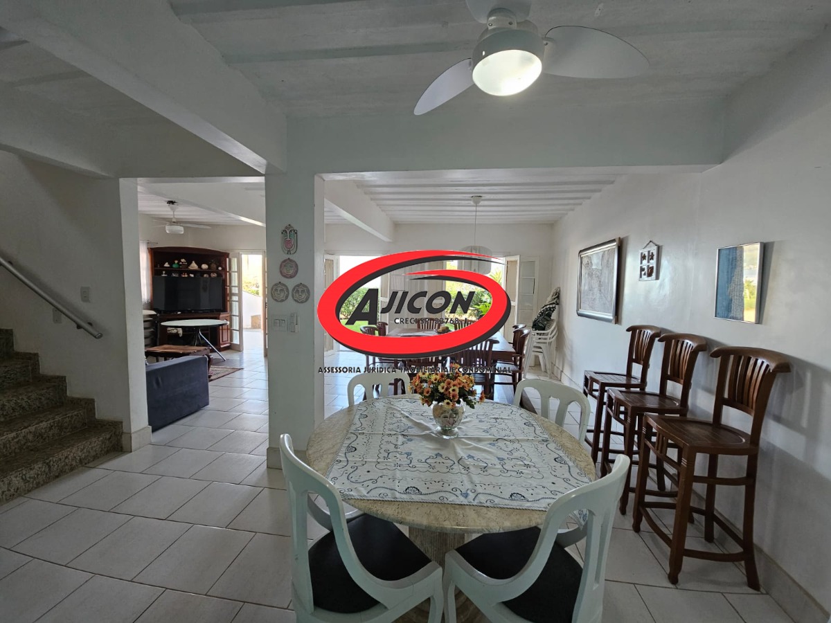 Casa Pé na Areia com 05 Suítes + Edícula e Área Gourmet no Bairro Lagoinha, em Ubatuba/SP