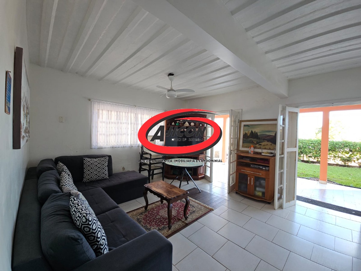 Casa Pé na Areia com 05 Suítes + Edícula e Área Gourmet no Bairro Lagoinha, em Ubatuba/SP
