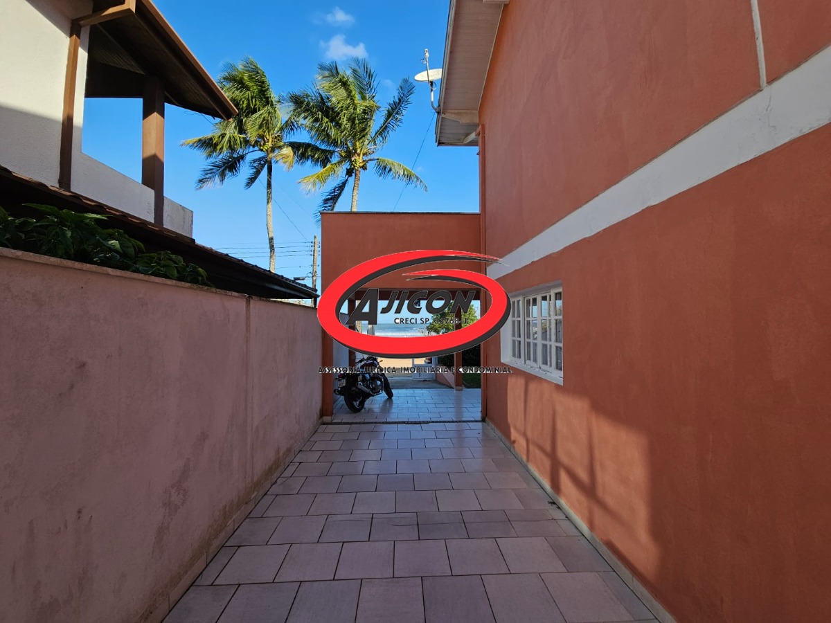 Casa Pé na Areia com 05 Suítes + Edícula e Área Gourmet no Bairro Lagoinha, em Ubatuba/SP