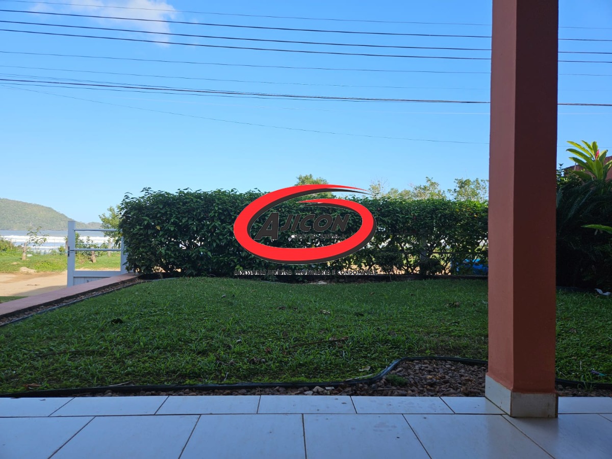 Casa Pé na Areia com 05 Suítes + Edícula e Área Gourmet no Bairro Lagoinha, em Ubatuba/SP