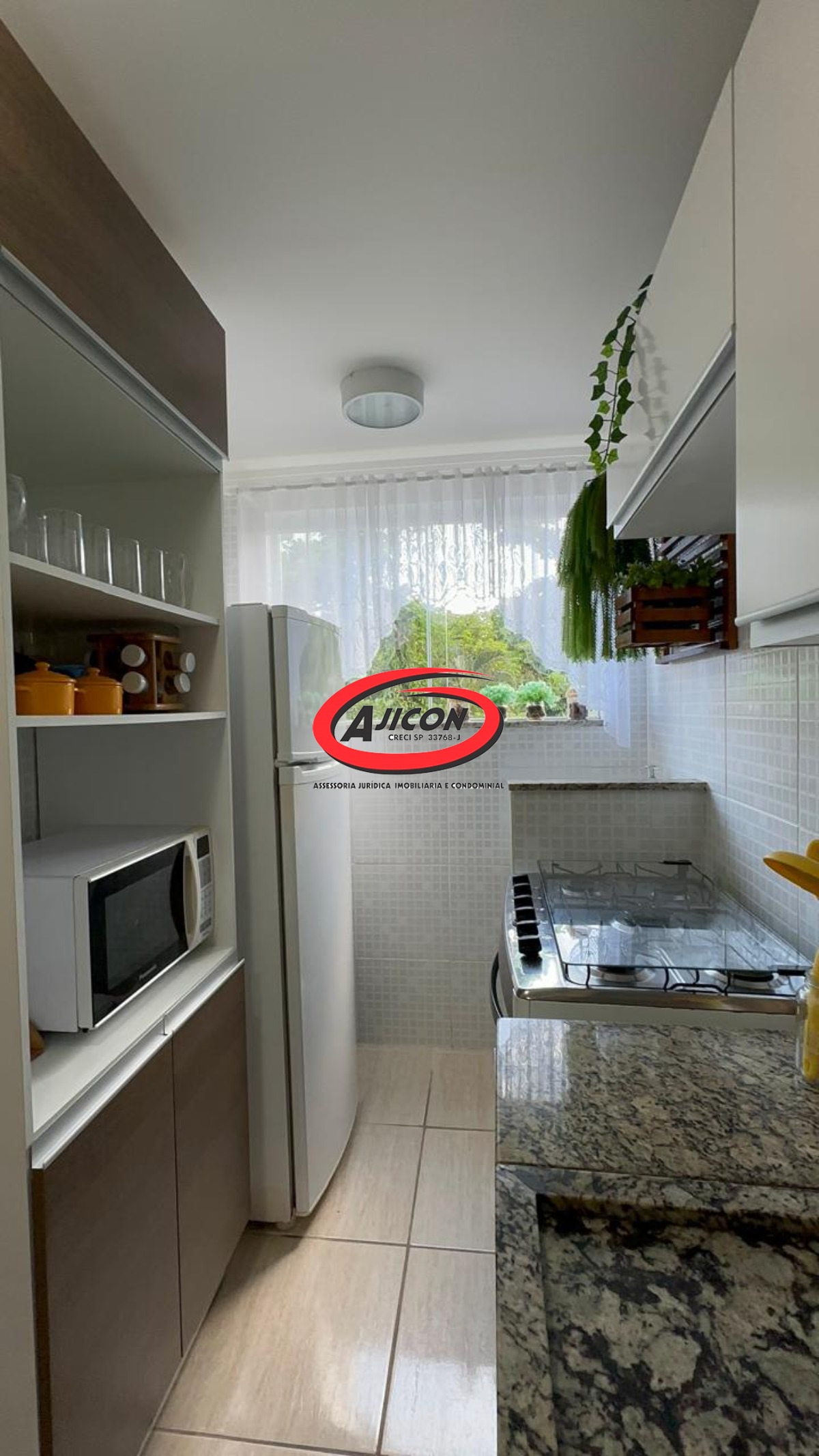 Apartamento Mobiliado com 02 Dormitórios + Varanda Gourmet no Itaguá, em Ubatuba/SP