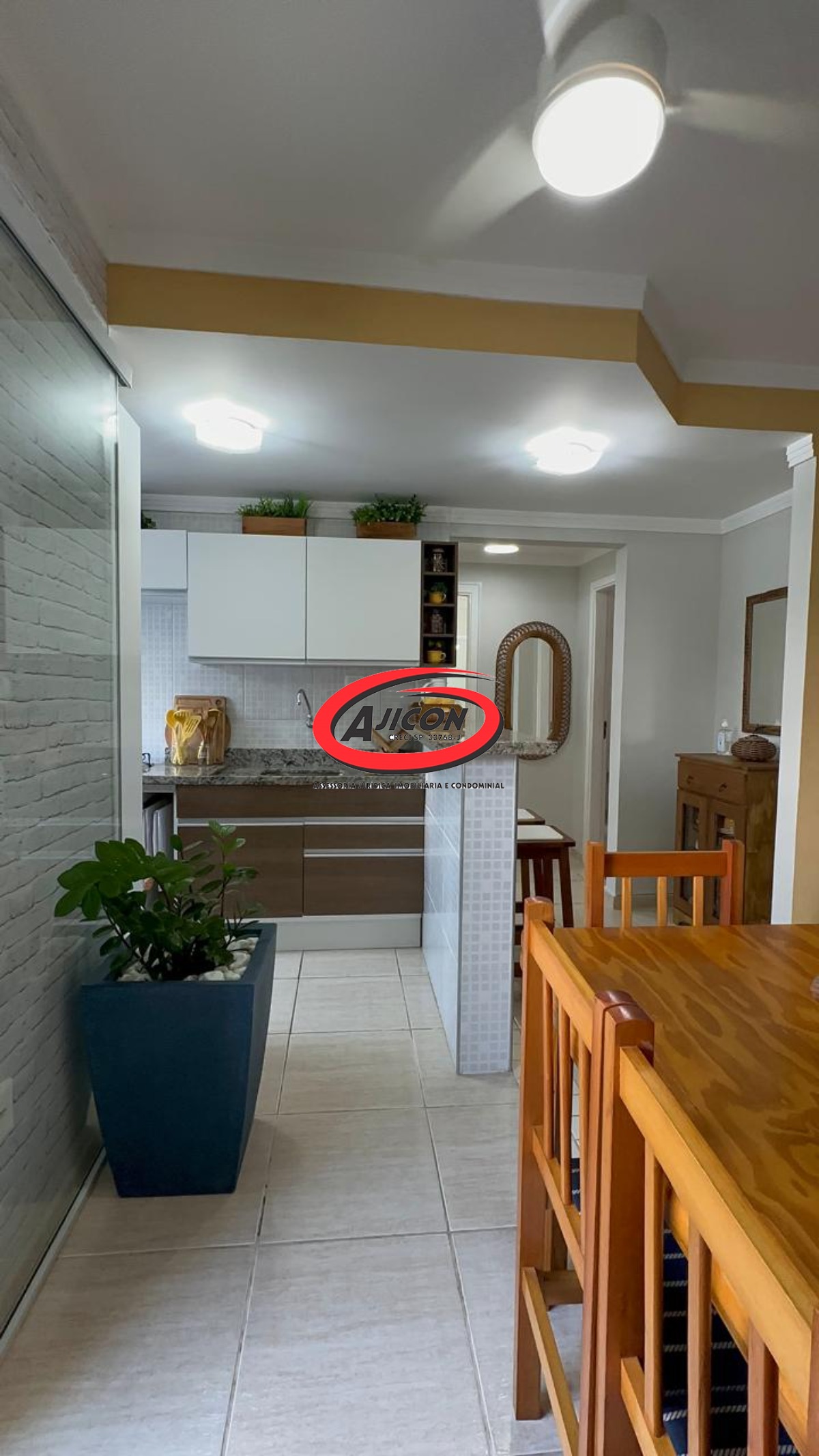 Apartamento Mobiliado com 02 Dormitórios + Varanda Gourmet no Itaguá, em Ubatuba/SP