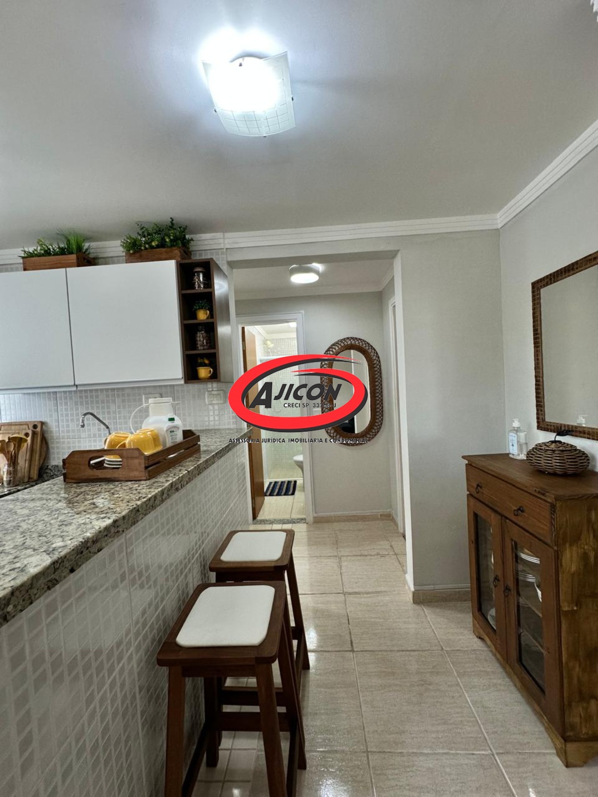 Apartamento Mobiliado com 02 Dormitórios + Varanda Gourmet no Itaguá, em Ubatuba/SP