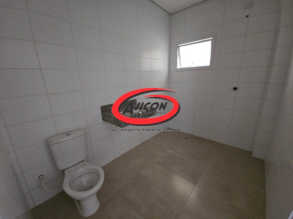 Apartamentos de 1 e 2 Dormitórios em Condomínio com Elevador e Piscina na Maranduba, em Ubatuba/SP