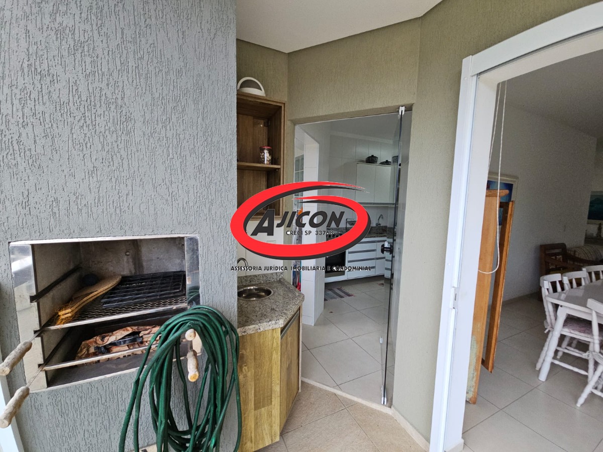 Apartamento Mobiliado com 03 Suítes + Lavabo e Varanda Gourmet no Centro de Ubatuba/SP