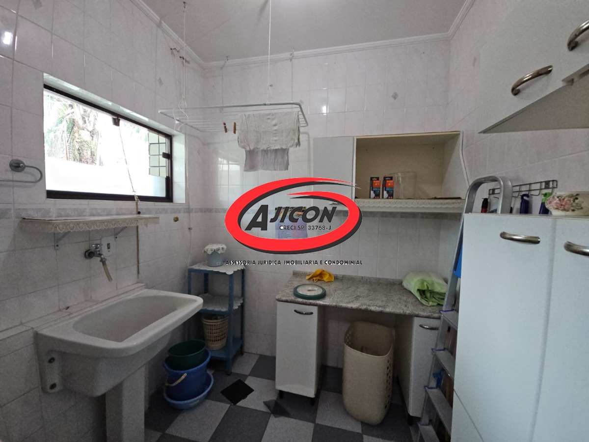 Apartamento com 02 Dormitórios, Sendo 01 Suíte, no Bairro Itaguá, em Ubatuba/SP