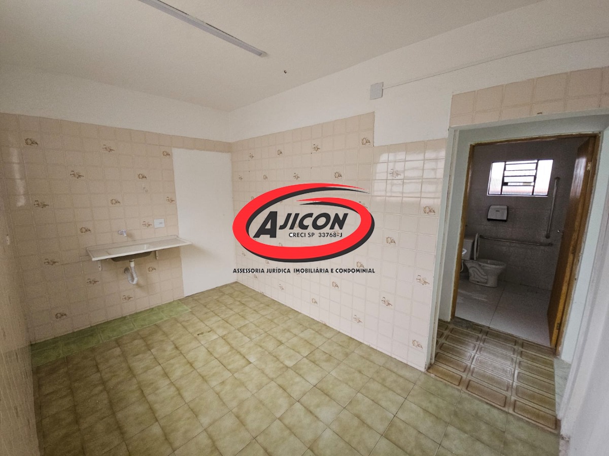 Ponto Comercial para Locação Definitiva no Centro de Ubatuba/SP