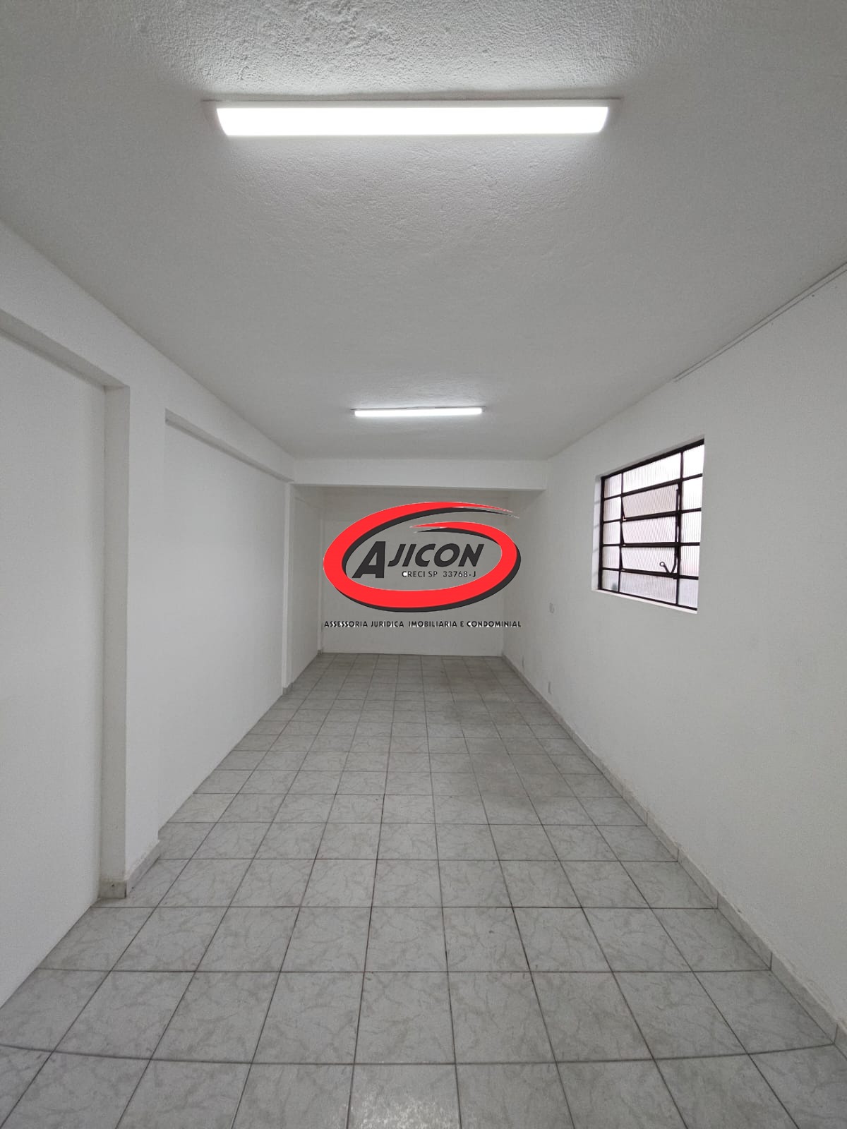 Ponto Comercial para Locação Definitiva no Centro de Ubatuba/SP