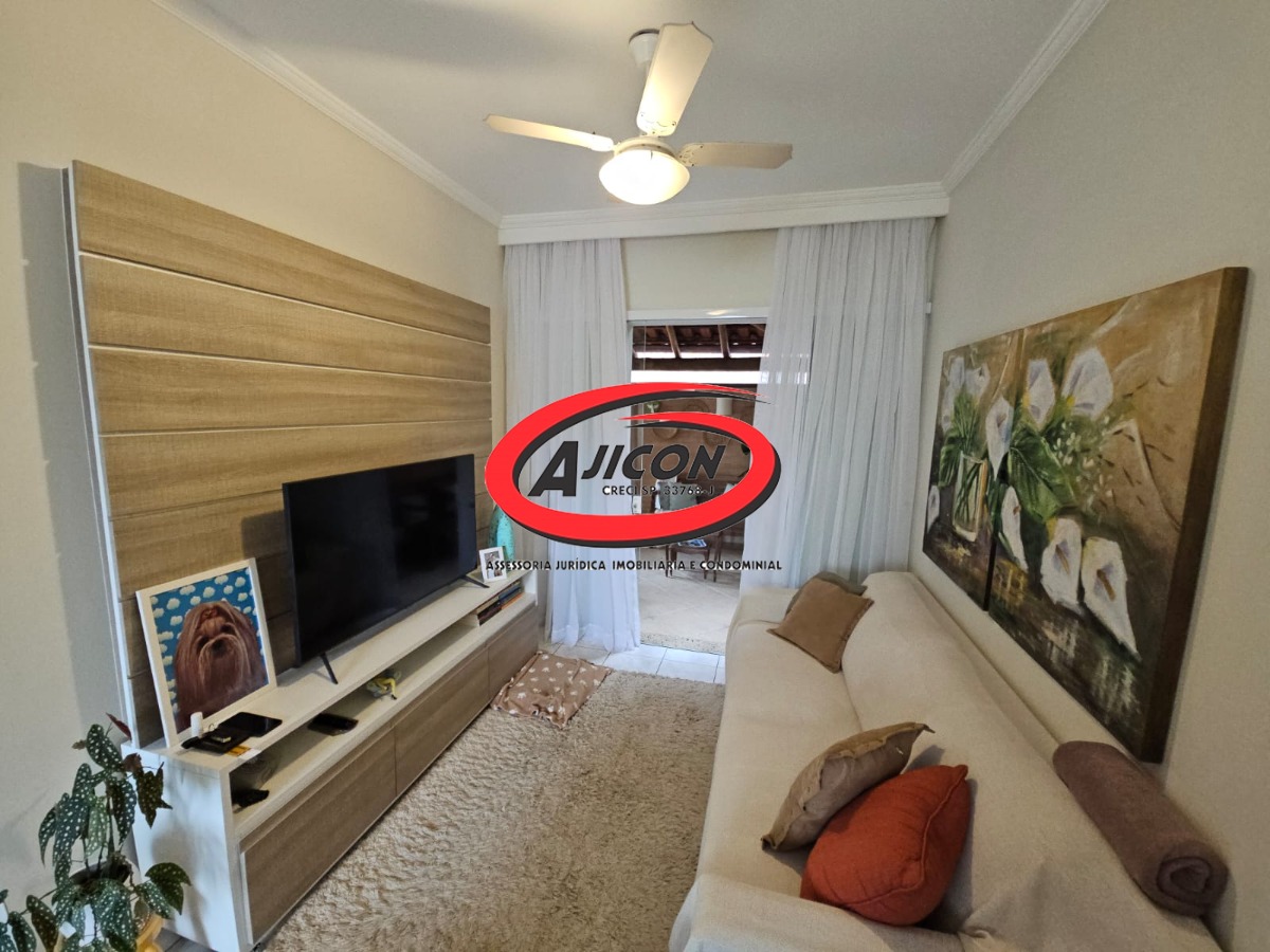 Apartamento Térreo com 2 Dormitórios, Sendo 1 Suíte, no Centro de Ubatuba/SP