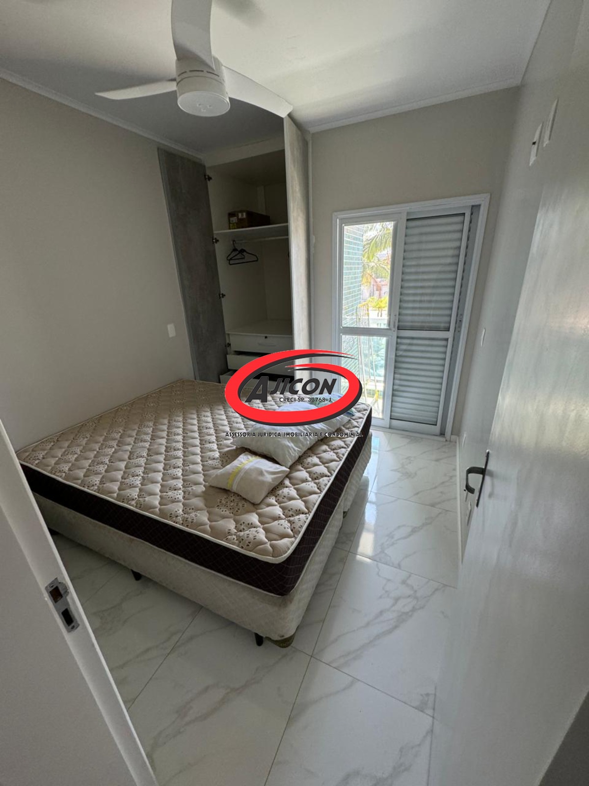 Apartamento de 02 dormitórios, sendo 1 suíte, a 300m da orla - foto 4