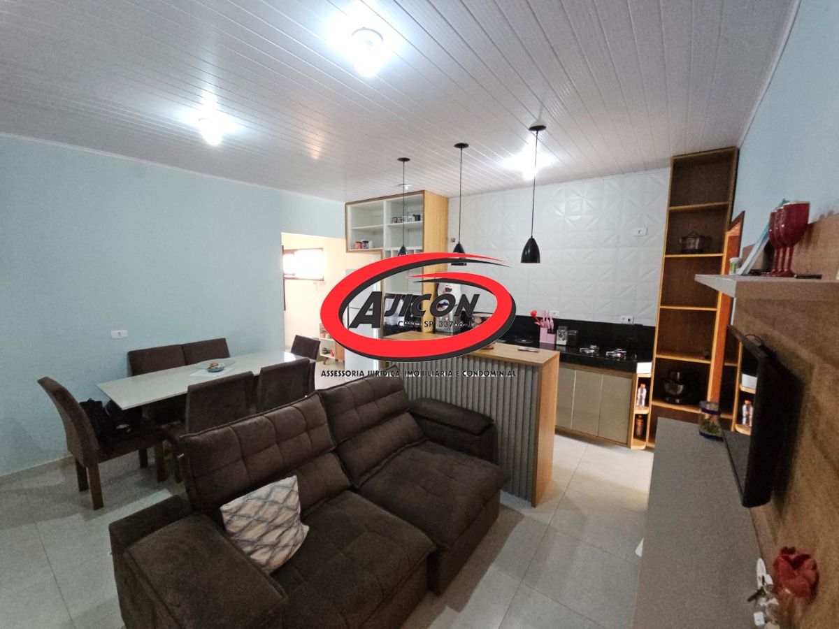 Casa c/ 02 Dormitórios, Sendo 1 Suíte + Galpão Embaixo no Bairro Taquaral, em Ubatuba/SP