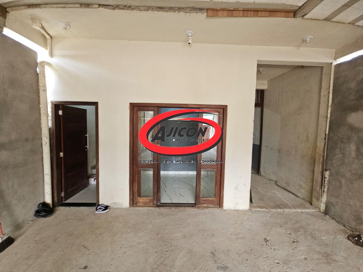 Casa c/ 02 Dormitórios, Sendo 1 Suíte + Galpão Embaixo no Bairro Taquaral, em Ubatuba/SP