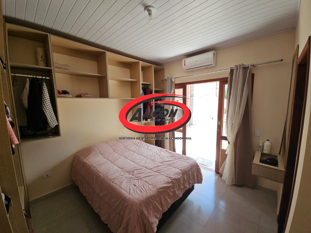Casa c/ 02 Dormitórios, Sendo 1 Suíte + Galpão Embaixo no Bairro Taquaral, em Ubatuba/SP