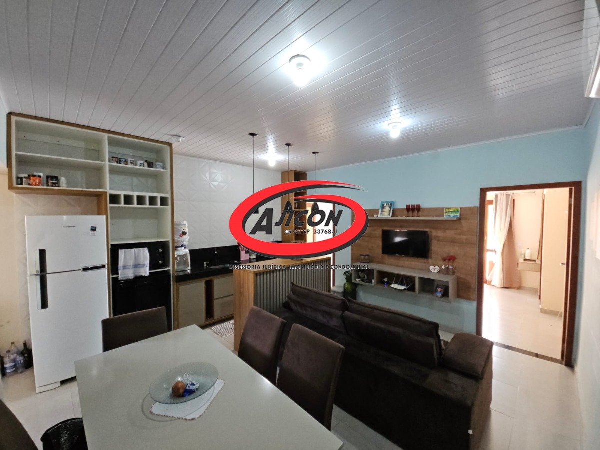 Casa c/ 02 Dormitórios, Sendo 1 Suíte + Galpão Embaixo no Bairro Taquaral, em Ubatuba/SP