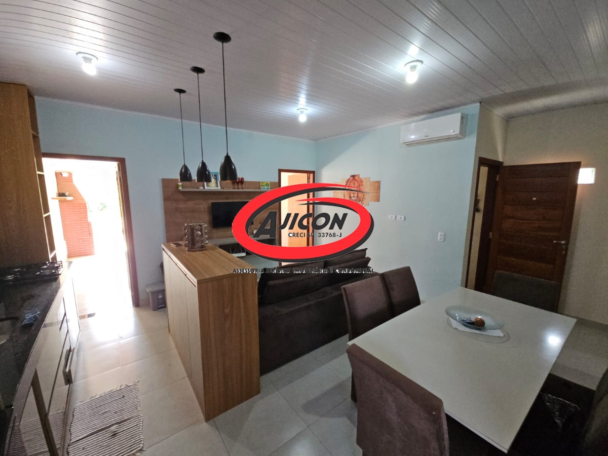 Casa c/ 02 Dormitórios, Sendo 1 Suíte + Galpão Embaixo no Bairro Taquaral, em Ubatuba/SP