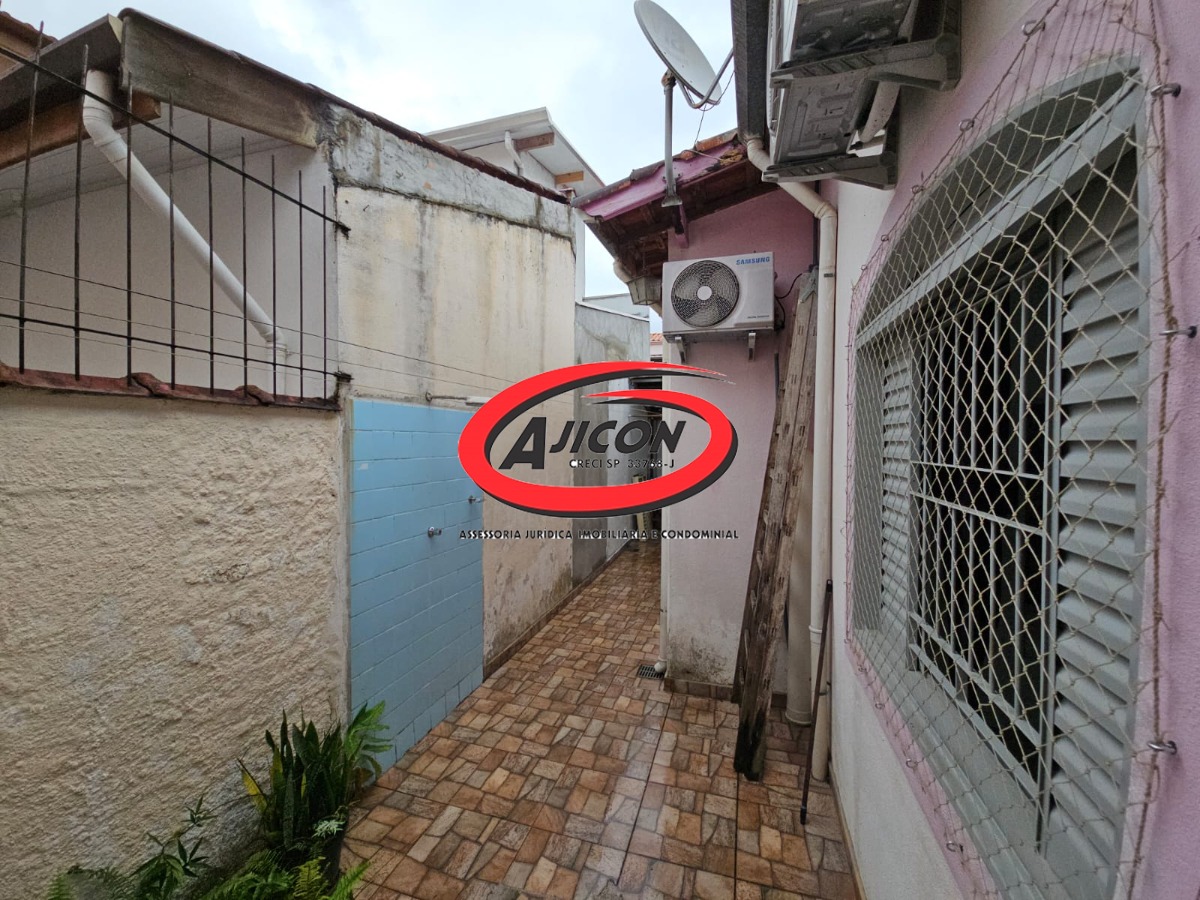 Casa de 02 Dormitórios e Ótima Localização no Centro de Ubatuba/SP
