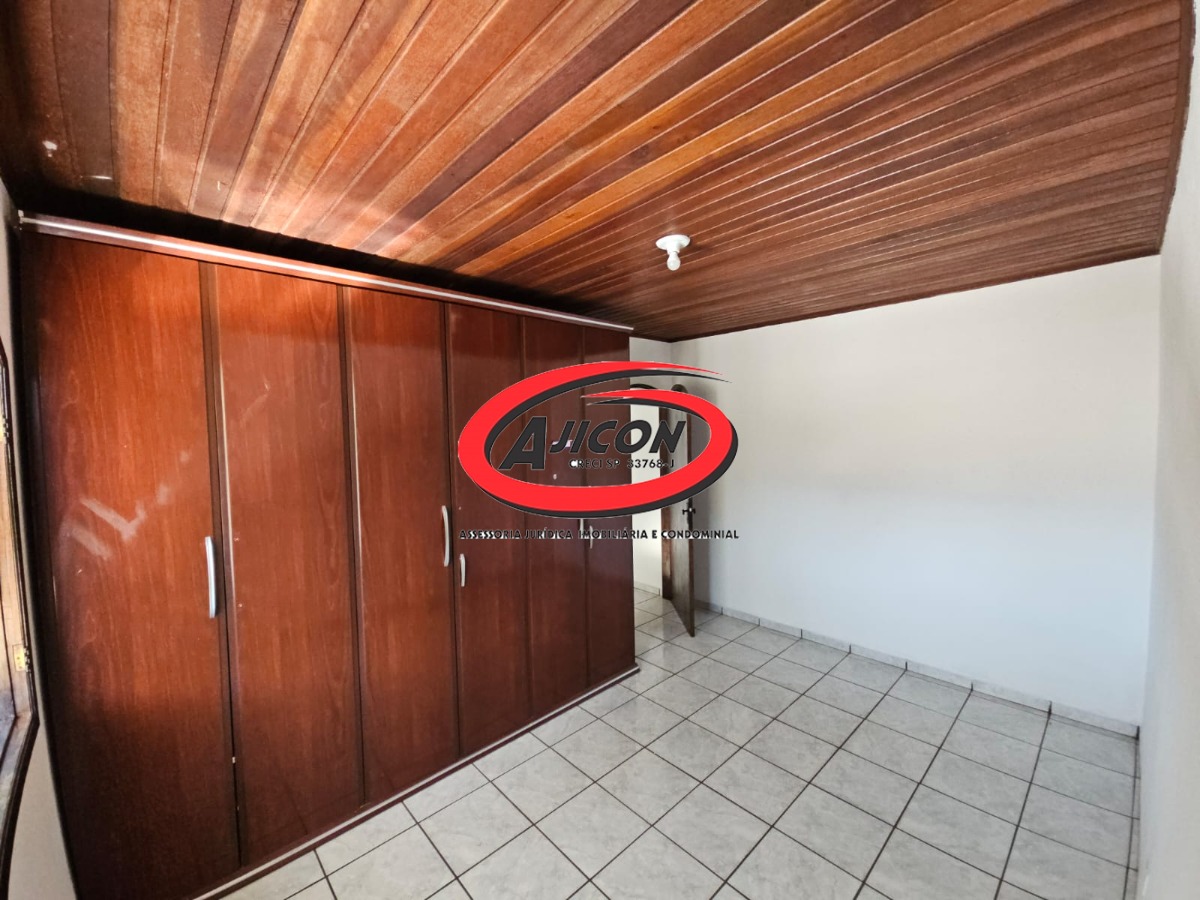 Sobrado com 2 Dormitórios e Área Gourmet para Locação Definitiva no Centro de Ubatuba/SP