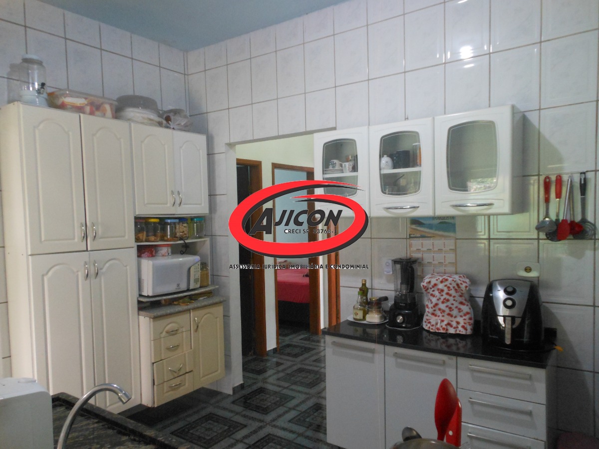Casa térrea c/ 03 dormitórios edícula no bairro jardim carol