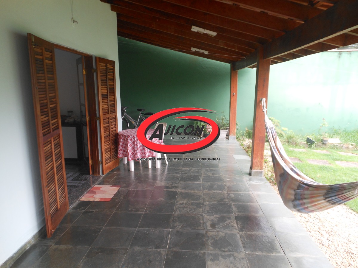 Casa térrea c/ 03 dormitórios edícula no bairro jardim carol