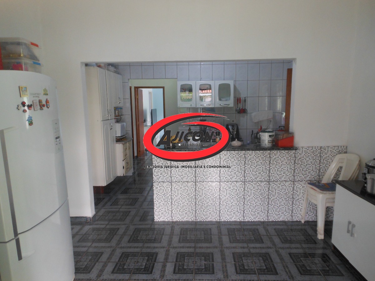 Casa térrea c/ 03 dormitórios edícula no bairro jardim carol