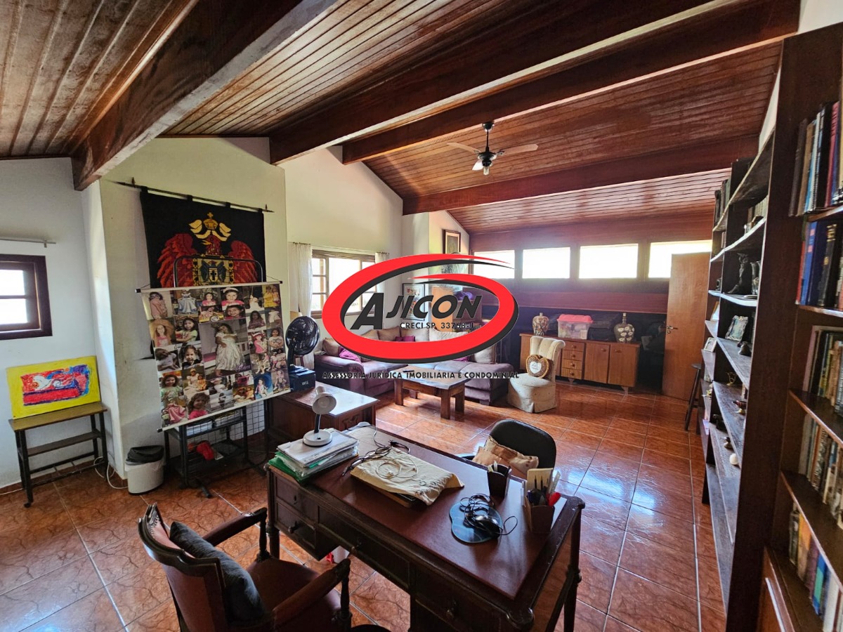 Casa com 03 Suítes + Edícula Próxima ao Projeto Tamar no Itaguá em Ubatuba/SP