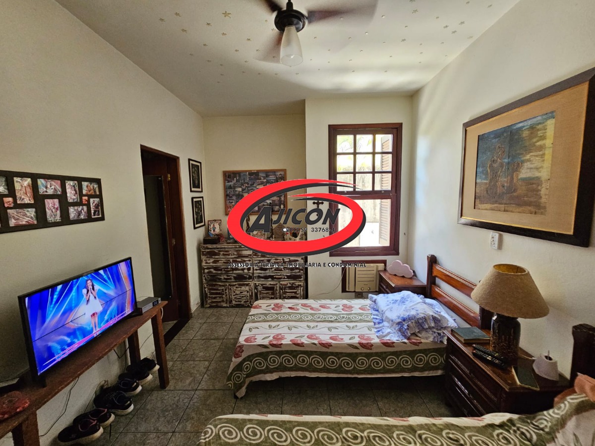 Casa com 03 Suítes + Edícula Próxima ao Projeto Tamar no Itaguá em Ubatuba/SP