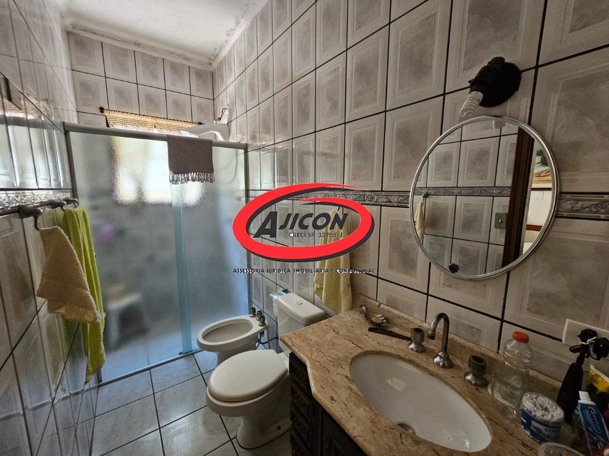 Casa com 03 Suítes + Edícula Próxima ao Projeto Tamar no Itaguá em Ubatuba/SP