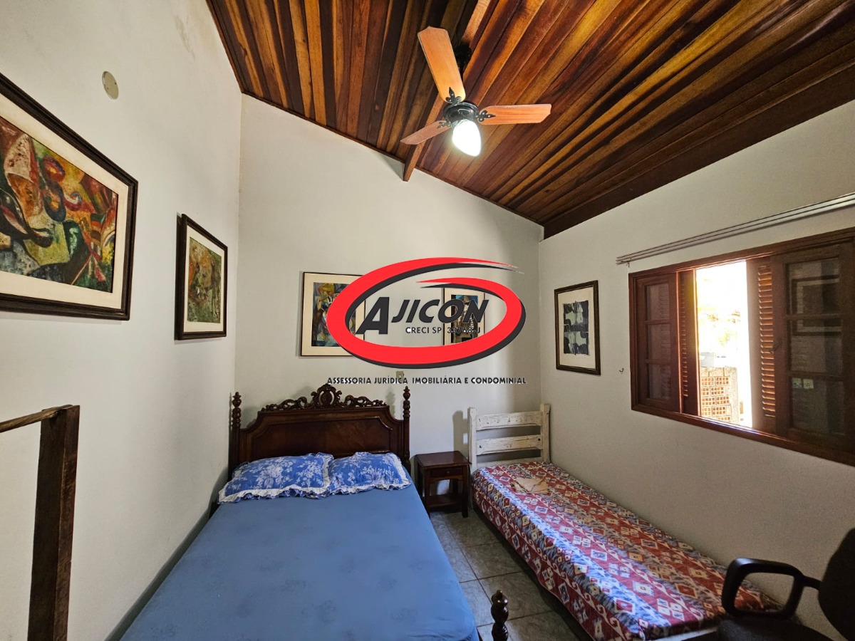 Casa com 03 Suítes + Edícula Próxima ao Projeto Tamar no Itaguá em Ubatuba/SP