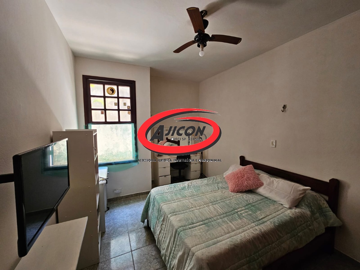 Casa com 03 Suítes + Edícula Próxima ao Projeto Tamar no Itaguá em Ubatuba/SP