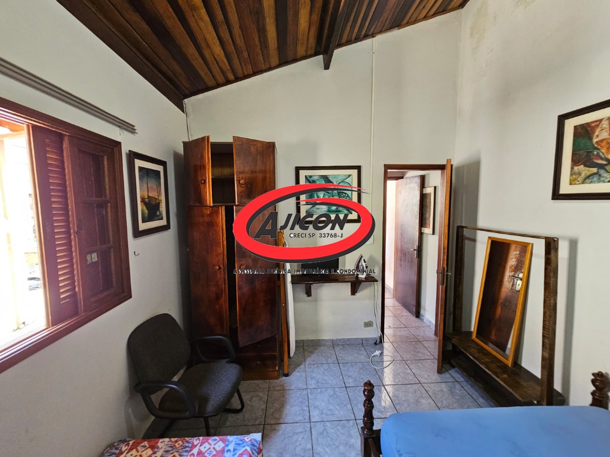 Casa com 03 Suítes + Edícula Próxima ao Projeto Tamar no Itaguá em Ubatuba/SP